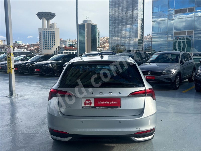 Skoda SCALA 2024 66.172 km 6