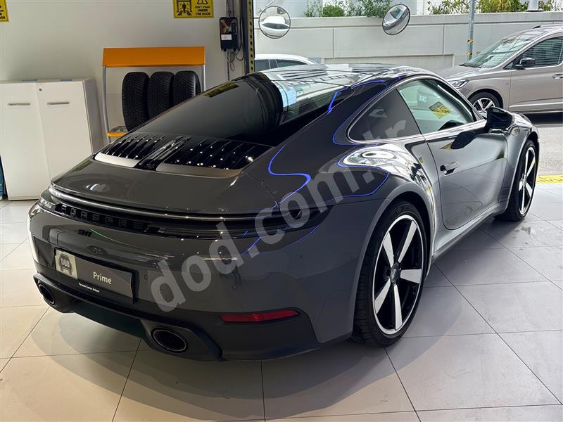 Porsche 911 CARRERA 2024 281 km 5