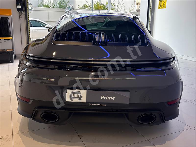 Porsche 911 CARRERA 2024 281 km 6