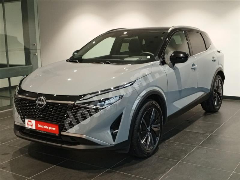 Nissan QASHQAI 1.3DIG-T MHEV PLATINUM 2025 20.982 km