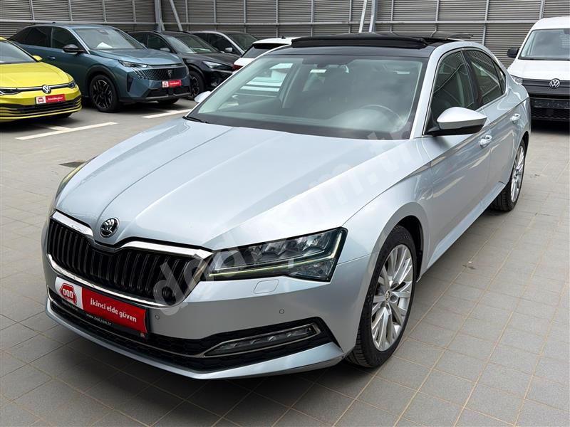 Skoda SUPERB 2023 151.743 km
