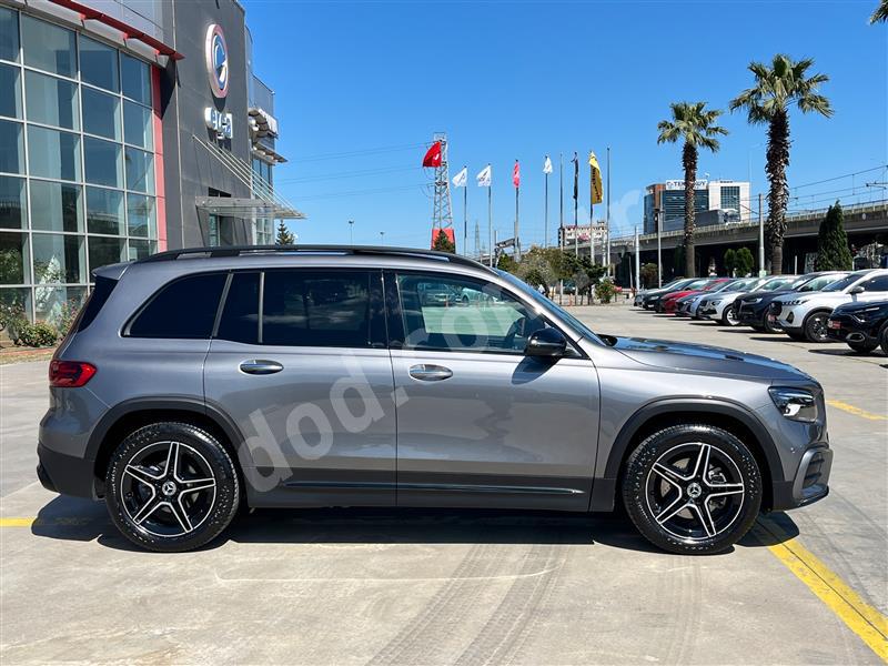 Mercedes-Benz GLB 200 2024 33.940 km 1