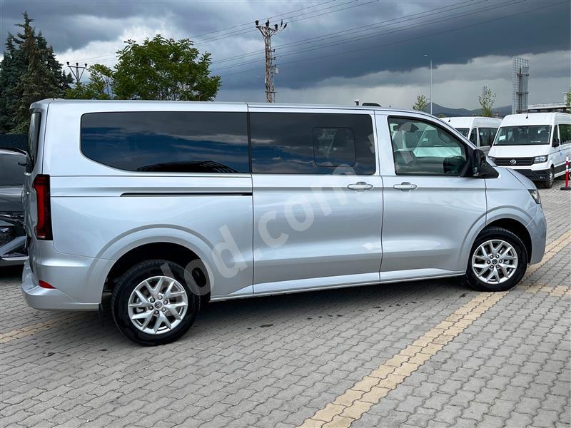 Volkswagen TRANSPORTER CARAVELLE 2025 6.125 km 1