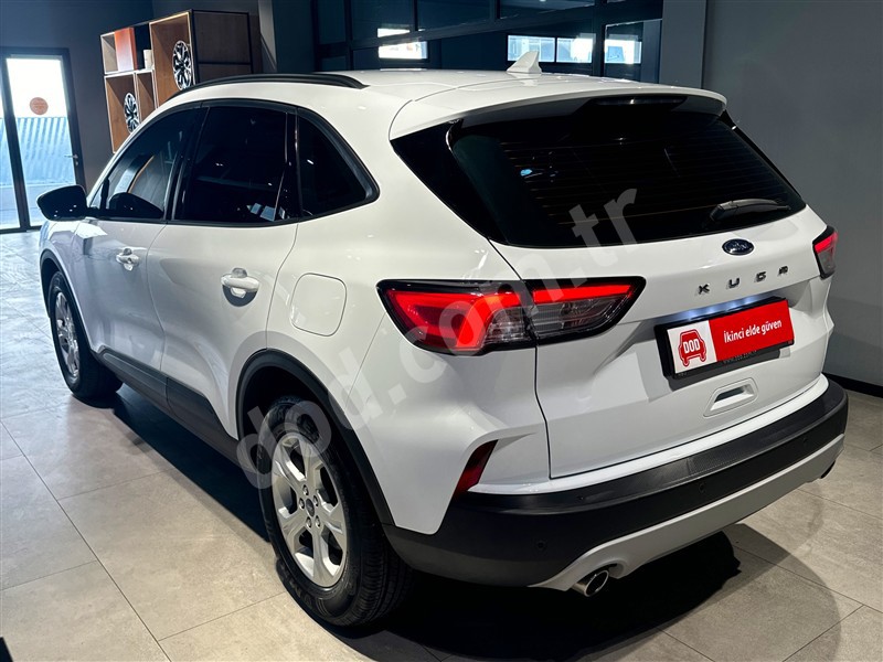 Ford KUGA 2022 104.496 km 7