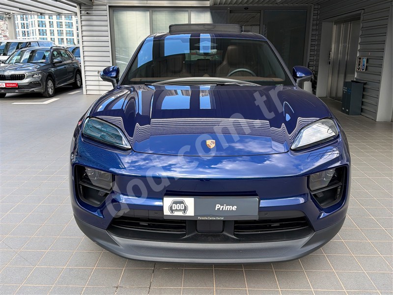 Porsche MACAN 4 2025 15.365 km 2