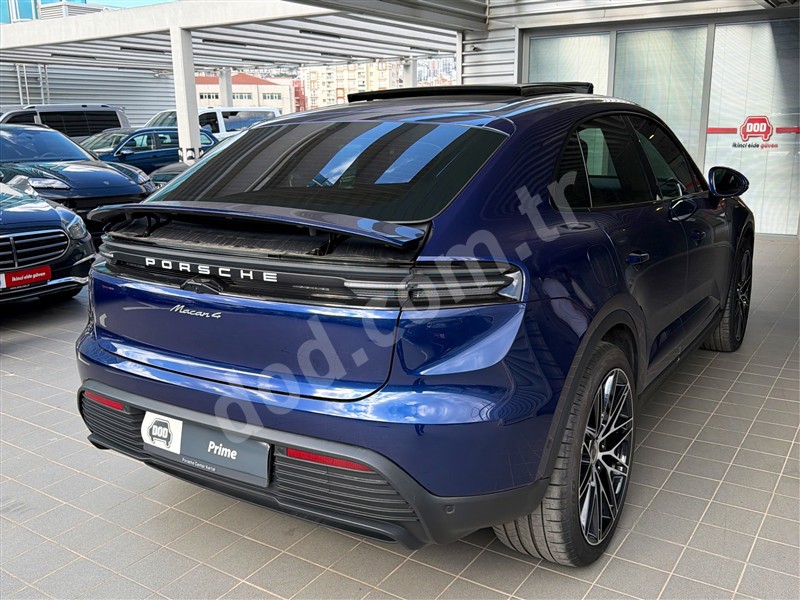 Porsche MACAN 4 2025 15.365 km 5