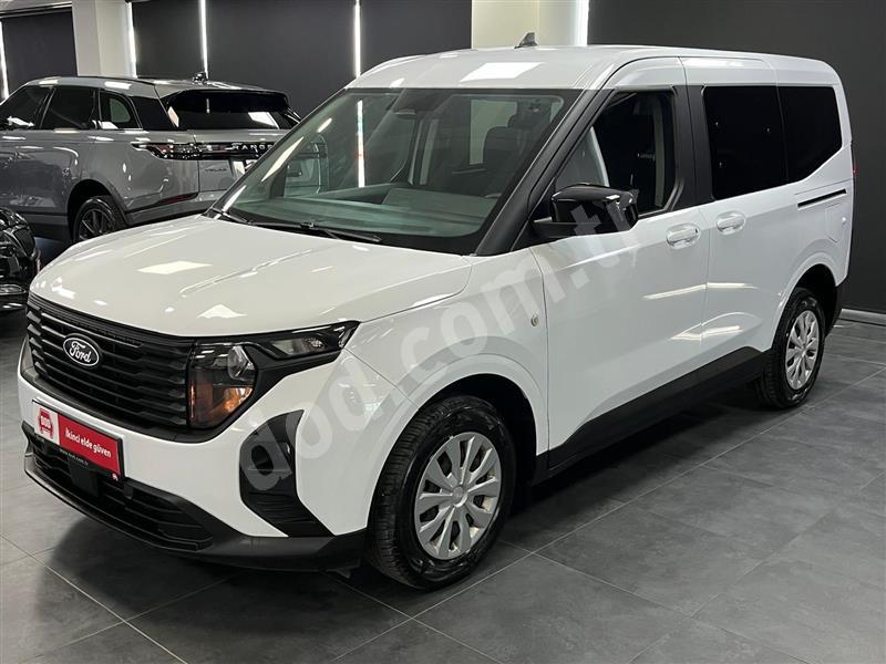 Ford TOURNEO COURIER 2025 11.244 km