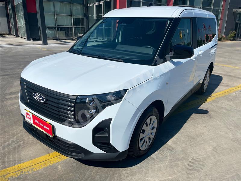 Ford TOURNEO COURIER 2025 13.666 km