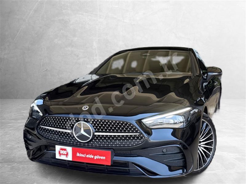 Mercedes-Benz CLE 300 4MATIC 2025 21.500 km 1