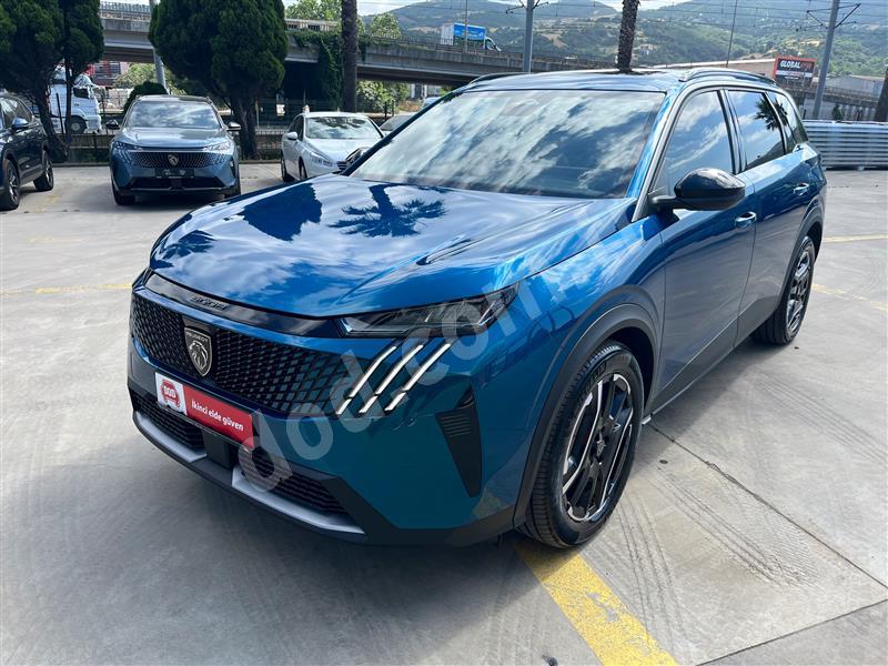 Peugeot 5008 2025 10.145 km