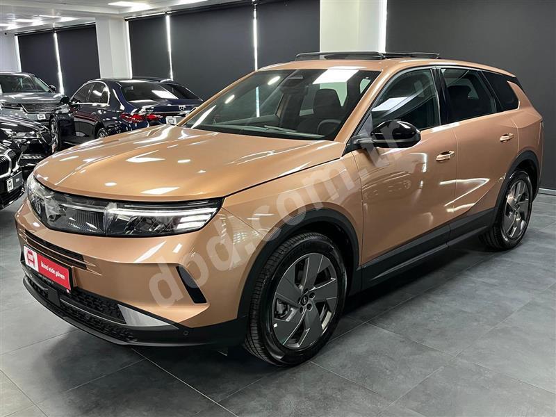 Opel GRANDLAND 2025 6.100 km