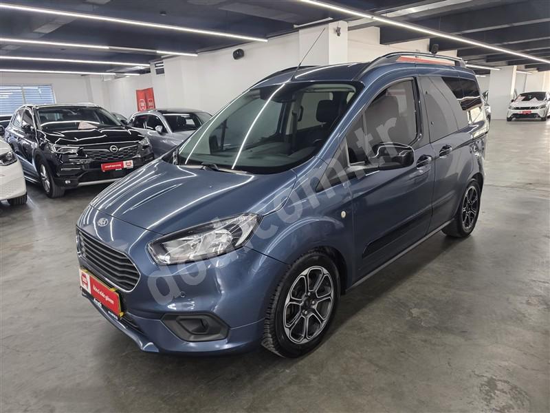 Ford TOURNEO COURIER 2022 77.367 km