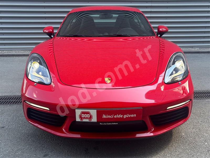 Porsche 718 CAYMAN 2023 1.356 km 2