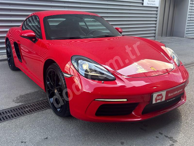Porsche 718 CAYMAN 2023 1.356 km 3