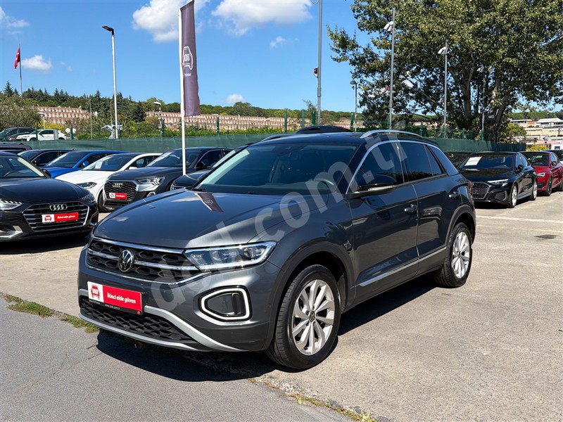 Volkswagen T-ROC 2024 42.754 km