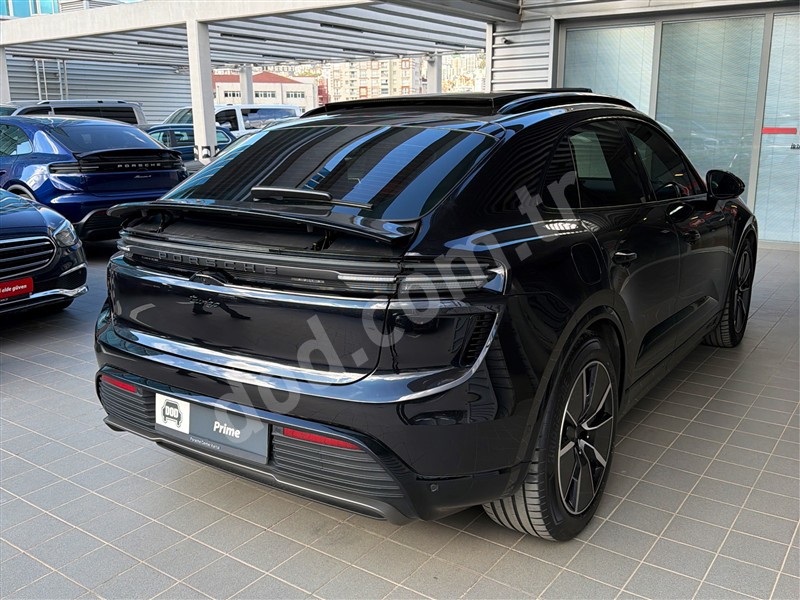Porsche MACAN TURBO 2025 35.868 km 5