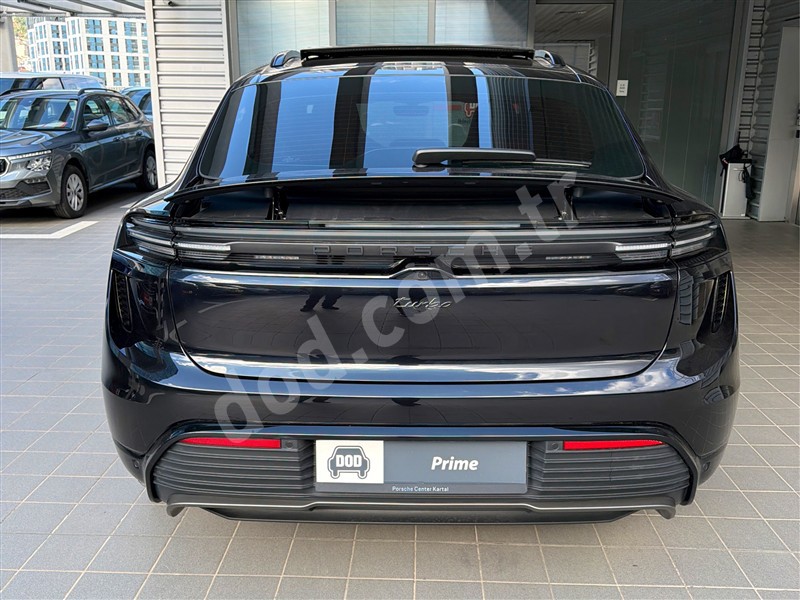 Porsche MACAN TURBO 2025 35.868 km 6