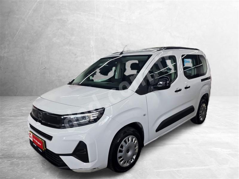Opel COMBO 2024 71.368 km