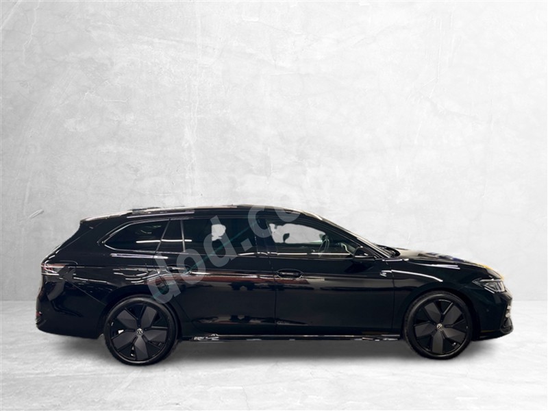 Volkswagen PASSAT 2024 28.505 km 4