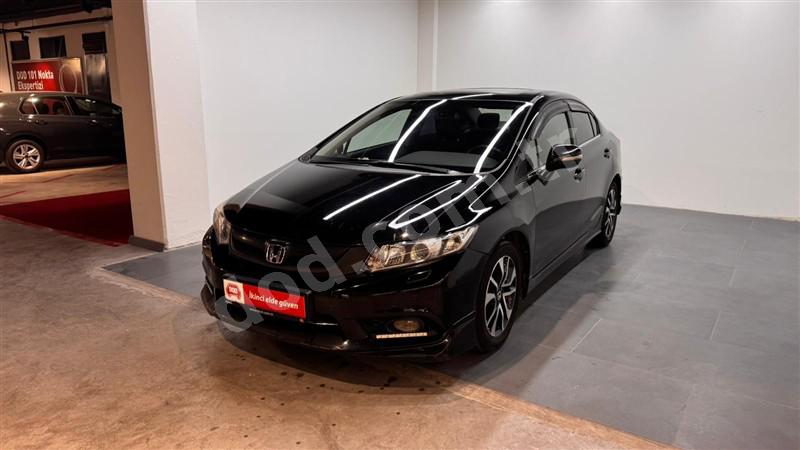 Honda CIVIC 4D 2015 151.747 km