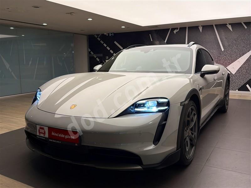 Porsche TAYCAN 4 2021 49.715 km 1