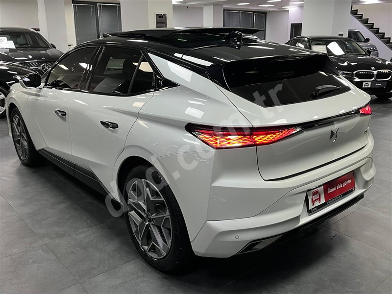 DS DS4 2023 40.055 km 7