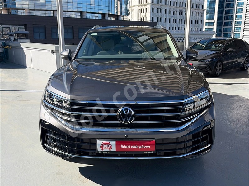 Volkswagen TOUAREG 2024 6.815 km 2