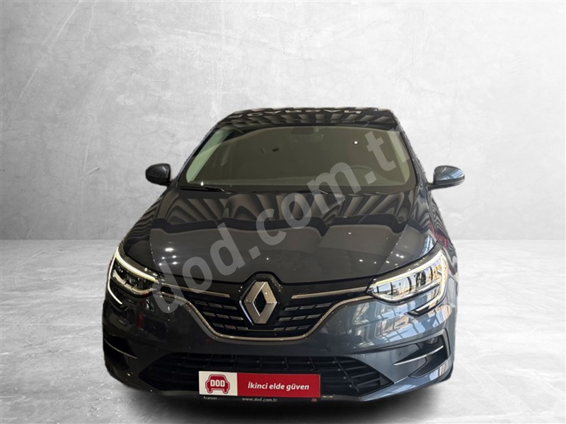 Renault MEGANE 2023 18.111 km 2