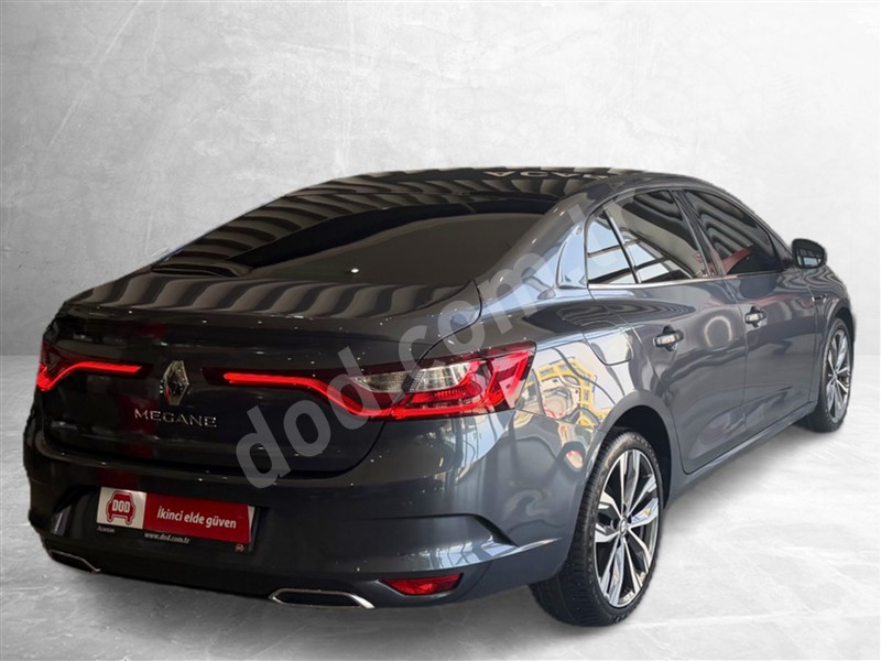 Renault MEGANE 2023 18.111 km 5