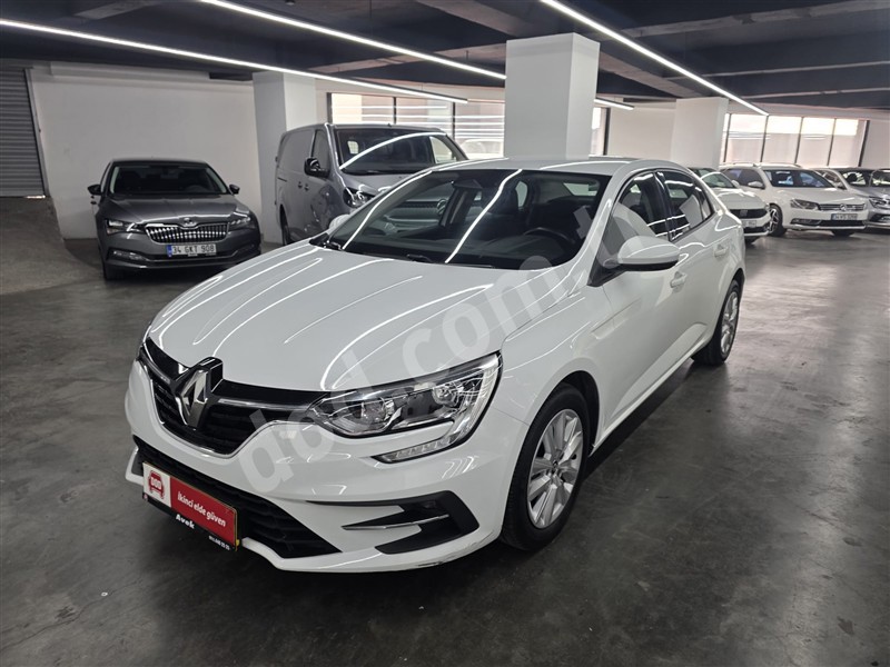 Renault MEGANE 2024 61.357 km