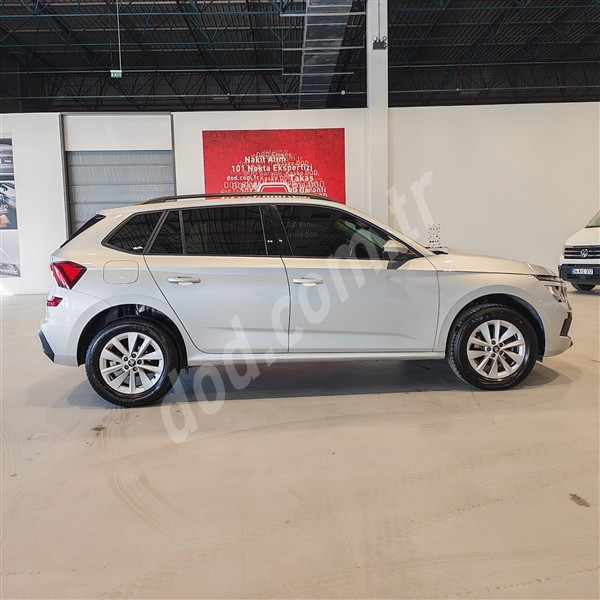 Skoda KAMIQ 2024 19.782 km 4