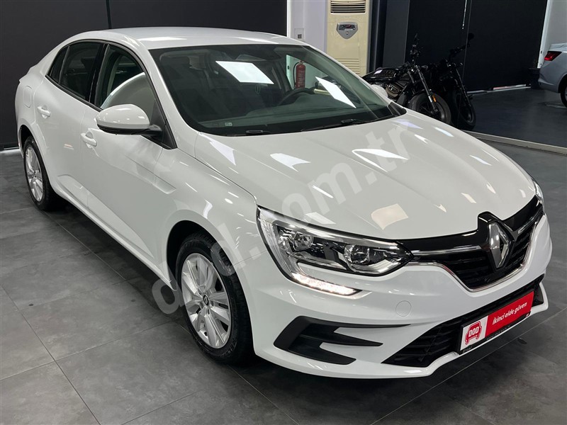 Renault MEGANE 2025 7.132 km 3