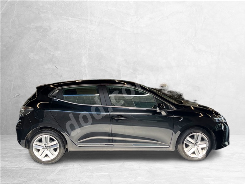 Renault CLIO 2024 71.317 km 4