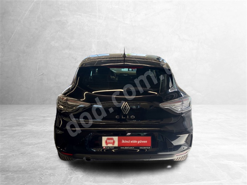 Renault CLIO 2024 71.317 km 6