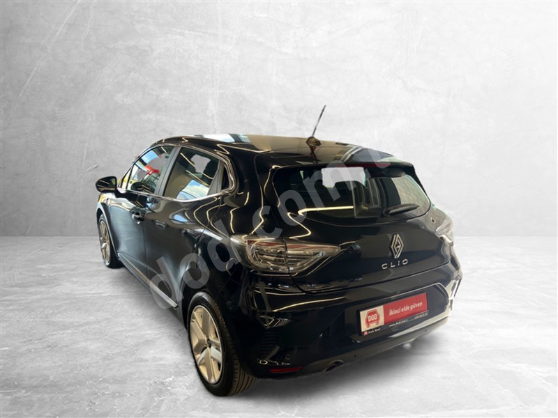 Renault CLIO 2024 71.317 km 7
