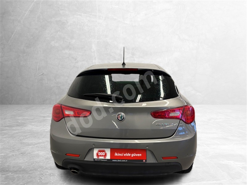 Alfa Romeo ALFA GIULIETTA 2018 202.318 km 6