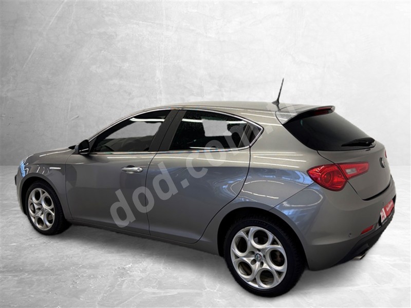 Alfa Romeo ALFA GIULIETTA 2018 202.318 km 7