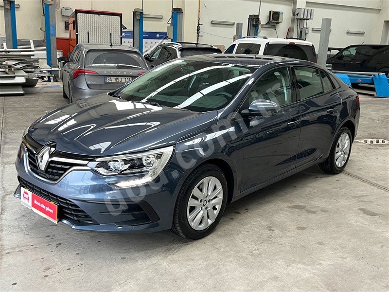 Renault MEGANE 2025 8.106 km