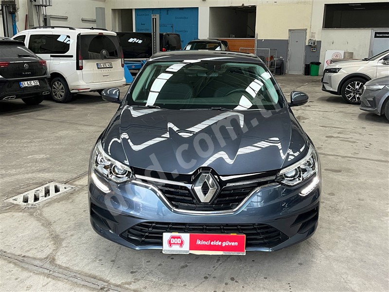 Renault MEGANE 2025 8.106 km