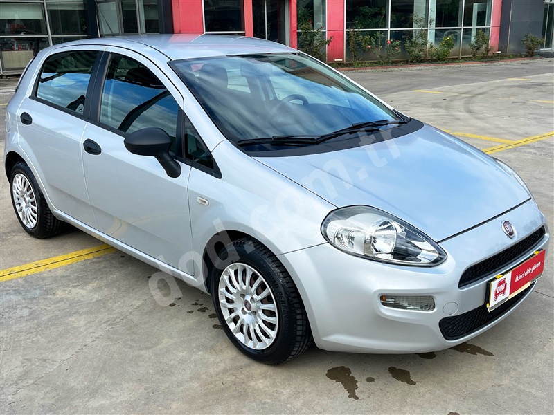 Fiat PUNTO POP 1.4 2012 31.595 km 3