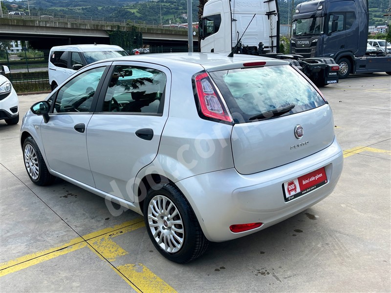 Fiat PUNTO POP 1.4 2012 31.595 km 7