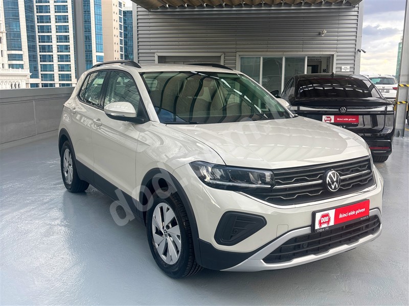 Volkswagen T-CROSS 2025 9.426 km 3