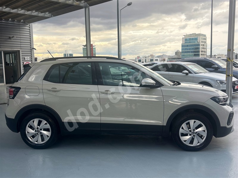 Volkswagen T-CROSS 2025 9.426 km 4