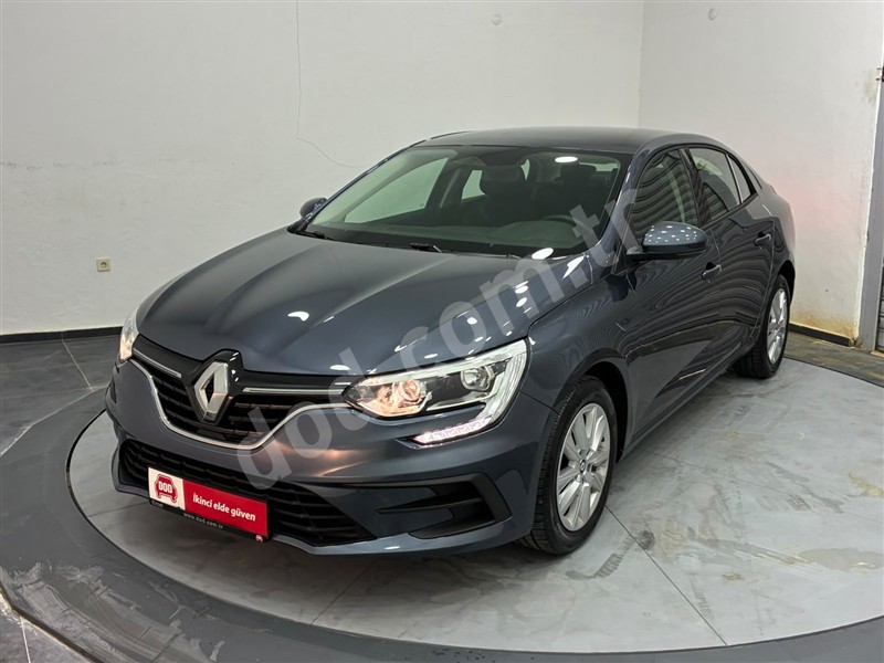 Renault MEGANE 2025 7.100 km
