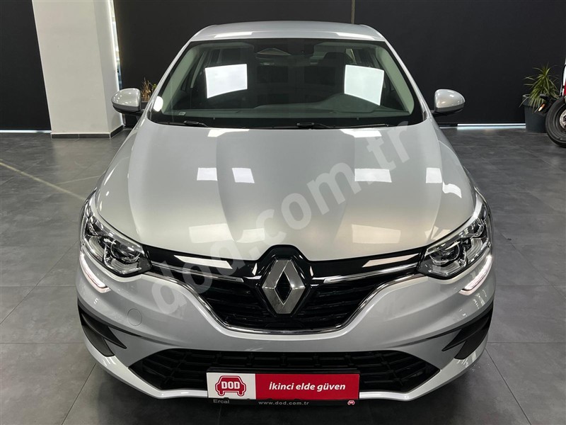 Renault MEGANE 2025 6.100 km 2