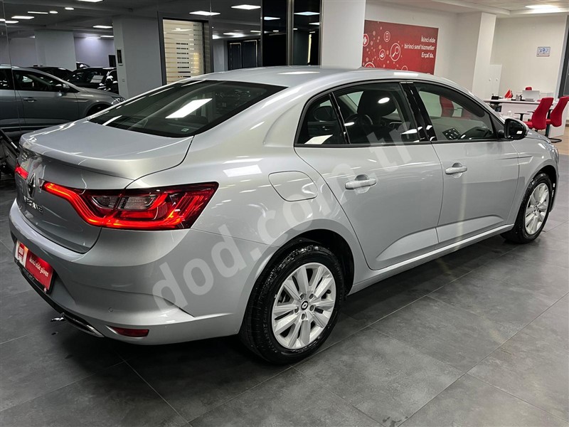Renault MEGANE 2025 6.100 km 5