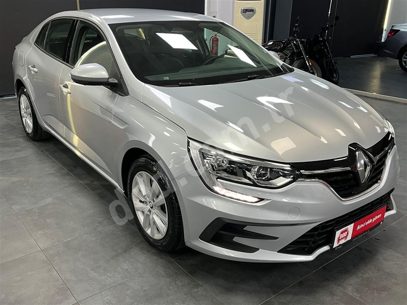 Renault MEGANE 2025 6.100 km 3
