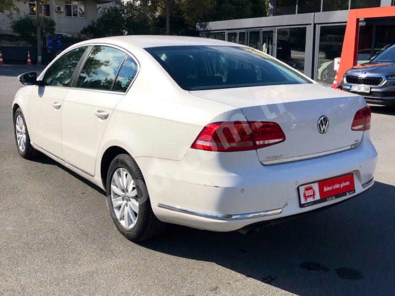 Volkswagen PASSAT 2014 115.174 km 7