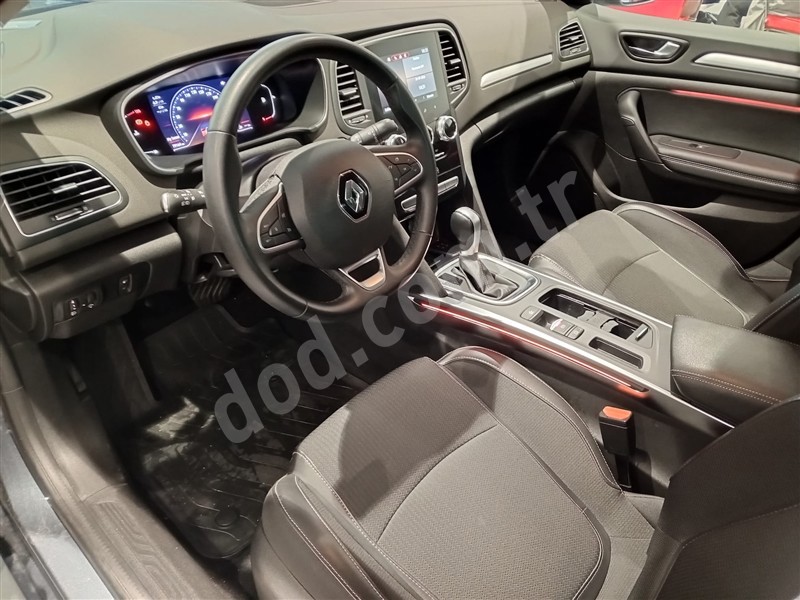 Renault MEGANE 2023 79.165 km 7