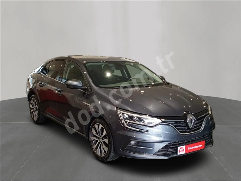 Renault MEGANE 2023 79.165 km 3